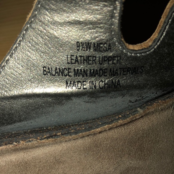 Pure Sole Ladies Metallic Leather 9 1/2 W Sandal - Picture 7 of 9